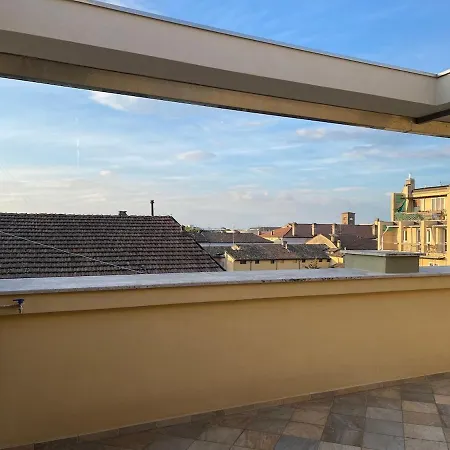 Apartment Historic Center Penthouse 6 Minutes From The Station *