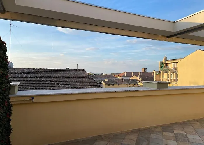 Lägenhet Historic Center Penthouse 6 Minutes From The Station *
